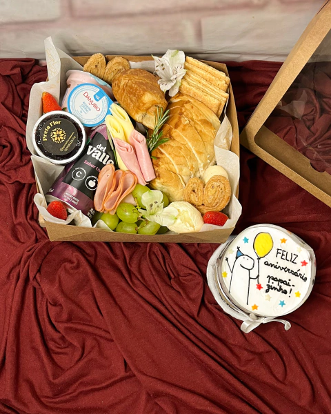 Cesta de café da manhã individual | Box little + bento cake | á pronta entrega, Bento Cake Parabéns - comprar online