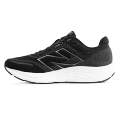 Tênis New Balance Fresh Foam 680v8 Oreo na internet