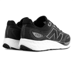 Tênis New Balance Fresh Foam 680v8 Oreo - Santana Store