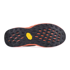 Tênis New Balance Hierro V8 MTHIERH8 na internet