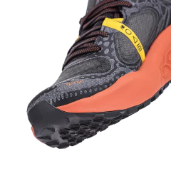 Tênis New Balance Hierro V8 MTHIERH8