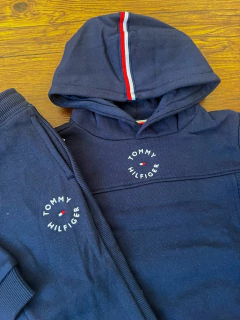 CONJUNTO DE MOLETOM BORDADO TOMMY HILFIGER - comprar online