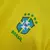 Camisa titular amarela da Seleção Brasileira 2020, com detalhes em verde e escudo da CBF bordado no peito