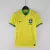 Camisa amarela titular da Seleção Brasileira 2022, com detalhes em verde, gola com botão e escudo da CBF atualizado, modelo Nike para a Copa do Mundo do Catar
