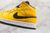 Nike Air Jordan 1 Mid University Gold Black - comprar online