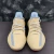 Adidas Yeezy Boost 350v2 "Linen" en internet