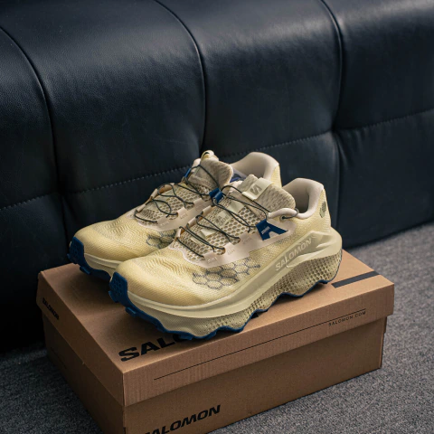 Salomon Ultra Glide 4