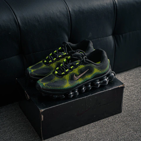 Nike Air Liquid Max "Black Green Apple-Volt"