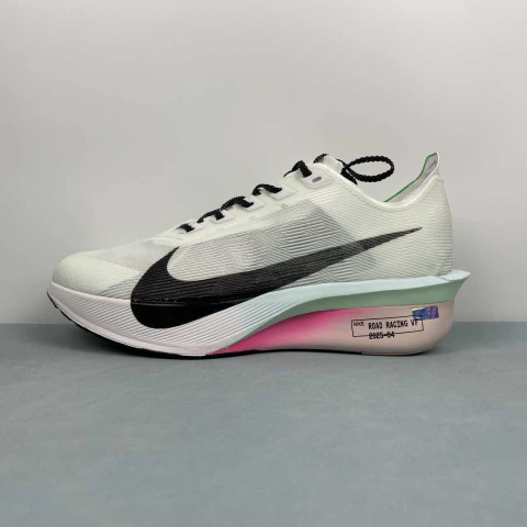 Nike ZoomX Vaporfly Next% 4