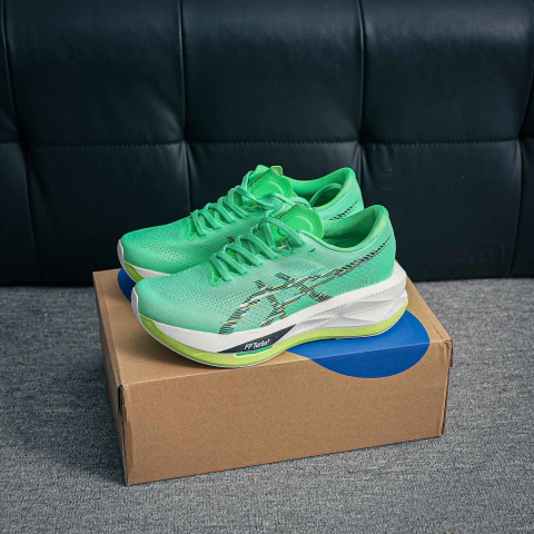 Asics Megablast
