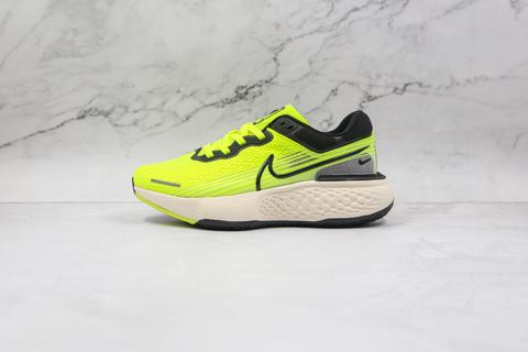 Nike ZoomX Invincible Run Flyknit Volt
