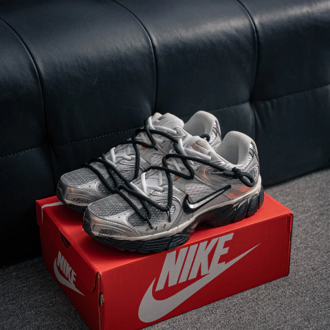 Nike V5 RNR