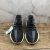 Adidas Yeezy Boost 350v2 "Carbon" en internet