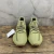 Adidas Yeezy Boost 350v2 "Sulfur" en internet