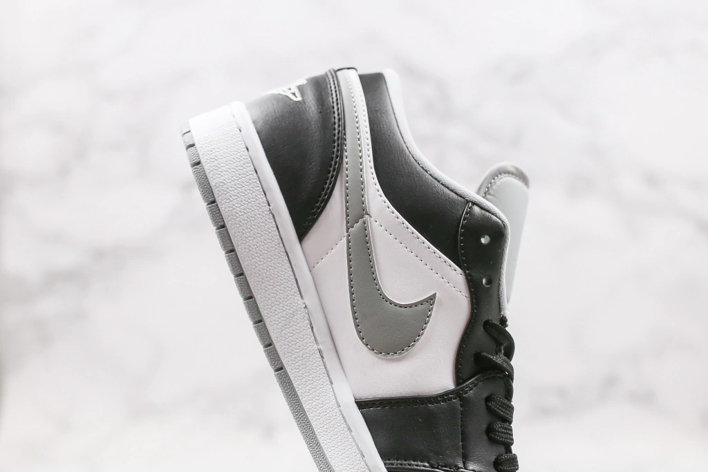 Nike Air Jordan 1 Low 