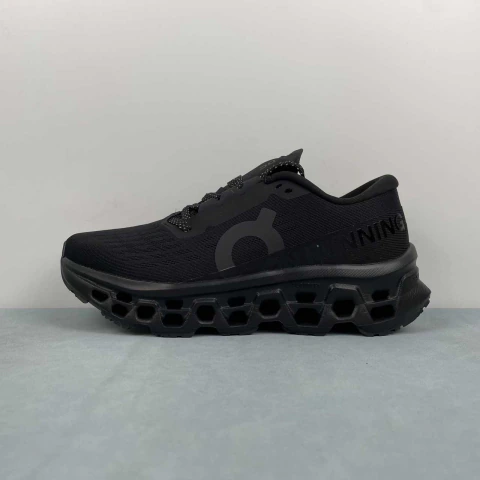 On Cloudmonster 3