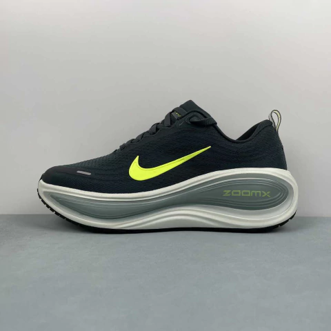Nike Air Zoom Vomero Plus