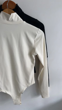 Body Gola Greta na internet