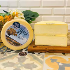 QUEIJO CANASTRA FLOR DO IPÊ 500G na internet