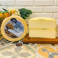 QUEIJO CANASTRA FLOR DO IPÊ 1 KG - comprar online