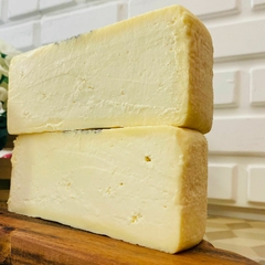QUEIJO CANASTRA FLOR DO IPÊ 1 KG na internet
