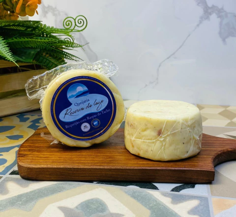 REQUEIJÃO COM RASPAS 250G SERRA DA CANASTRA