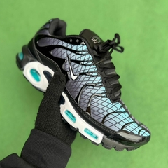 AIR MAX TN DIVISÃO 2 CORES na internet