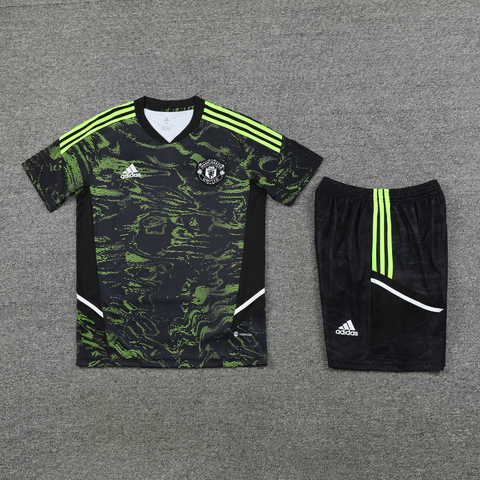 conjunto de time Manchester United 23/24 - kit de treino Manchester United 23/24 - conjunto de treino - bermuda e camisa - shorts e camiseta - camisa de treino e shorts - kit camisa e shorts- camisas tailandesas - camisa e bermuda de treino do Manchester 