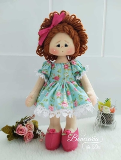 boneca de pano artesanal , com olhos de coração