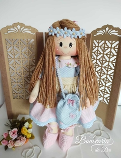 Boneca de pano Jardineira