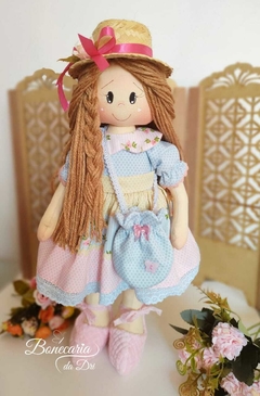 Boneca de pano Jardineira - comprar online