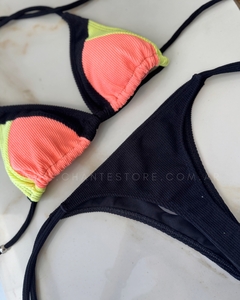 Bikini combinada triangulo (talle 3) en internet