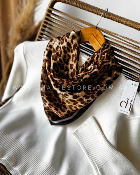 Pañuelo estampado Ch - (copia) - comprar online