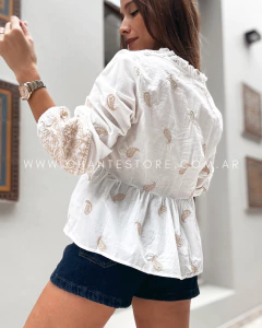 Blusa importada Gaudi camel en internet