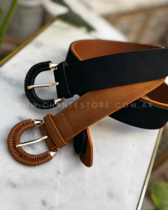 Cintos Ch en internet