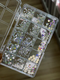 Caja deco de Cristales y strass con forma NAEZ - ZIBÁ INSUMOS