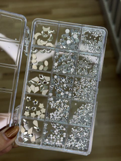 Caja deco de Cristales y strass con forma NAEZ