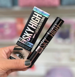 Máscara de pestañas sky -Miss Lara- (Envase negro)