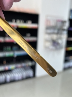 Pinza pestaña ST-8B Charm Limit en internet