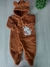 Macacão de Bebê em Fleece Fofinho Marrom Caramelo com Pezinho Fechado