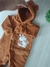 Macacão de Bebê em Fleece Fofinho Marrom Caramelo com Pezinho Fechado - comprar online