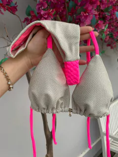 CORTININHA + CALCINHA TRANÇA FIO DUPLO (COR CINZA COM ROSA NEON) - CAUSAR moda praia