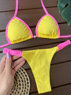 CORTININHA + CALCINHA FITA FRUFRU FIO DUPLO ( amarelo com rosa)