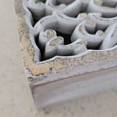 MISURA Caja pañuelos descartables madera blanca calada - kazaru