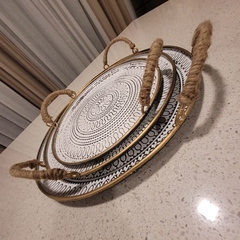 Bandeja metálica decorada relieve con asas de yute grande 40cm - comprar online
