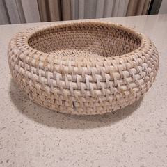 Bowl Bandeja rattan curva blanca 20cm - tienda online