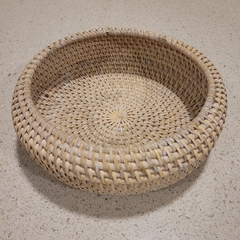 Bowl Bandeja rattan curva blanca 22cm - tienda online
