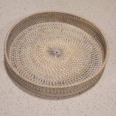 Bandeja Rattan redonda blanca baja 25cm en internet