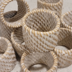 Imagen de Servilletero Anillo Rattan blanco 5cm