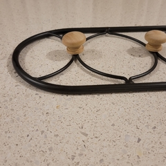 Perchero Metalico con Madera 5 Perchas - kazaru